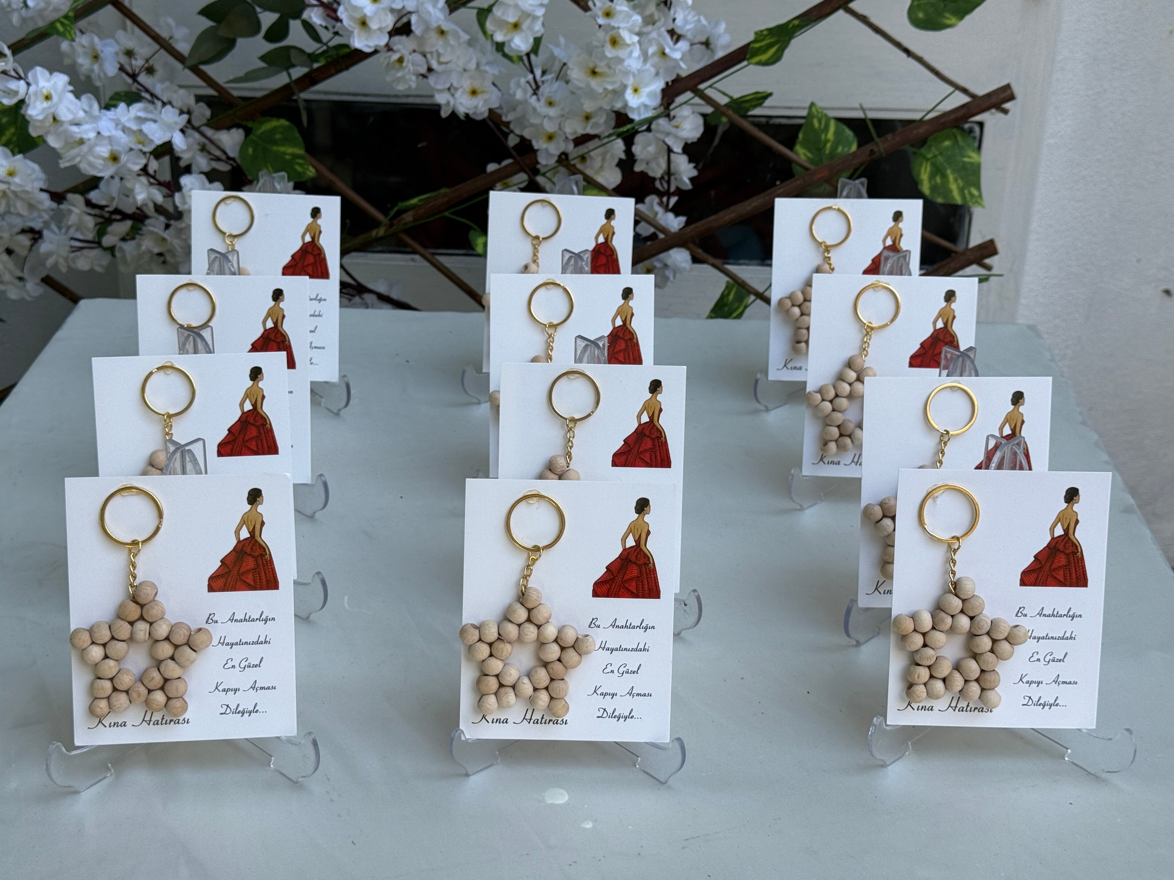 Kartlı Ahşap Boncuk Yıldız Anahtarlık