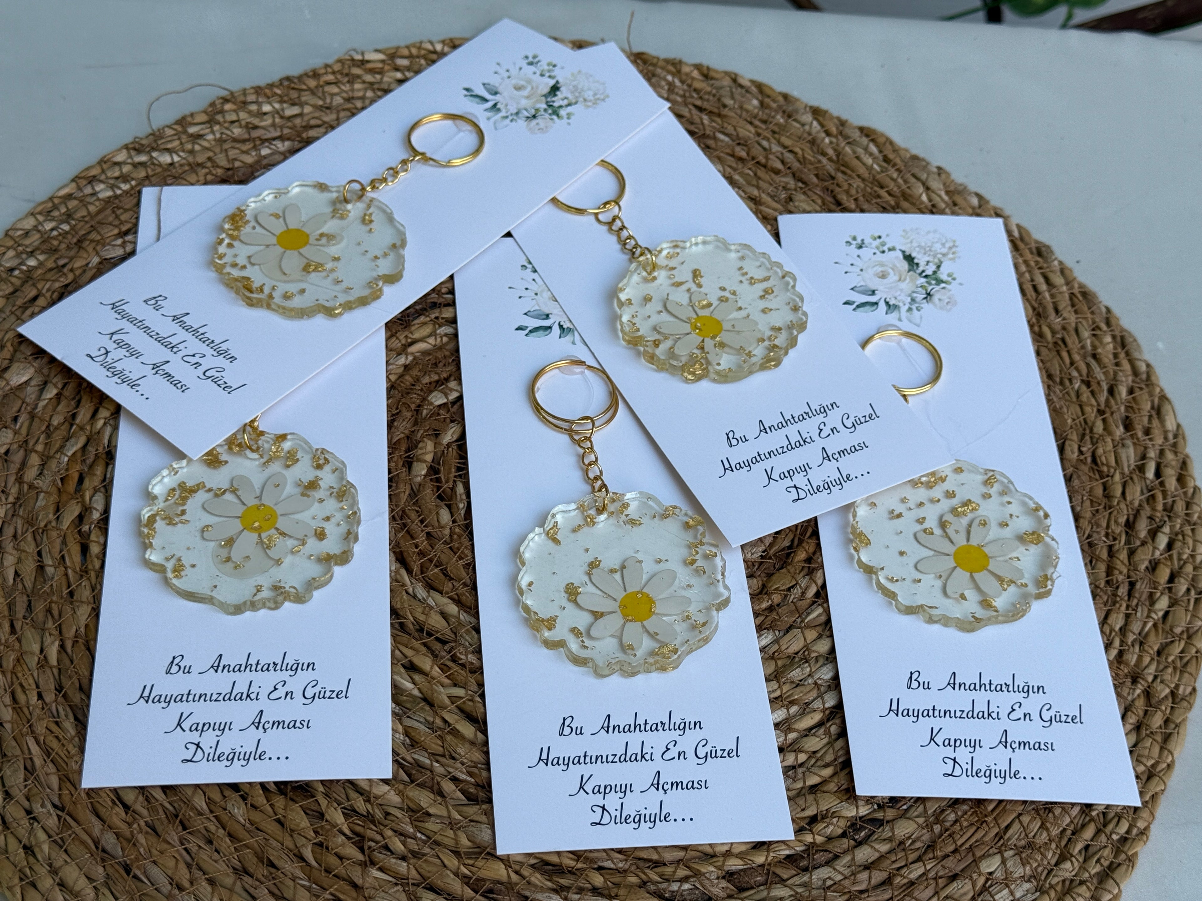 Tırtıklı Daire Epoksi Papatya Anahtarlık