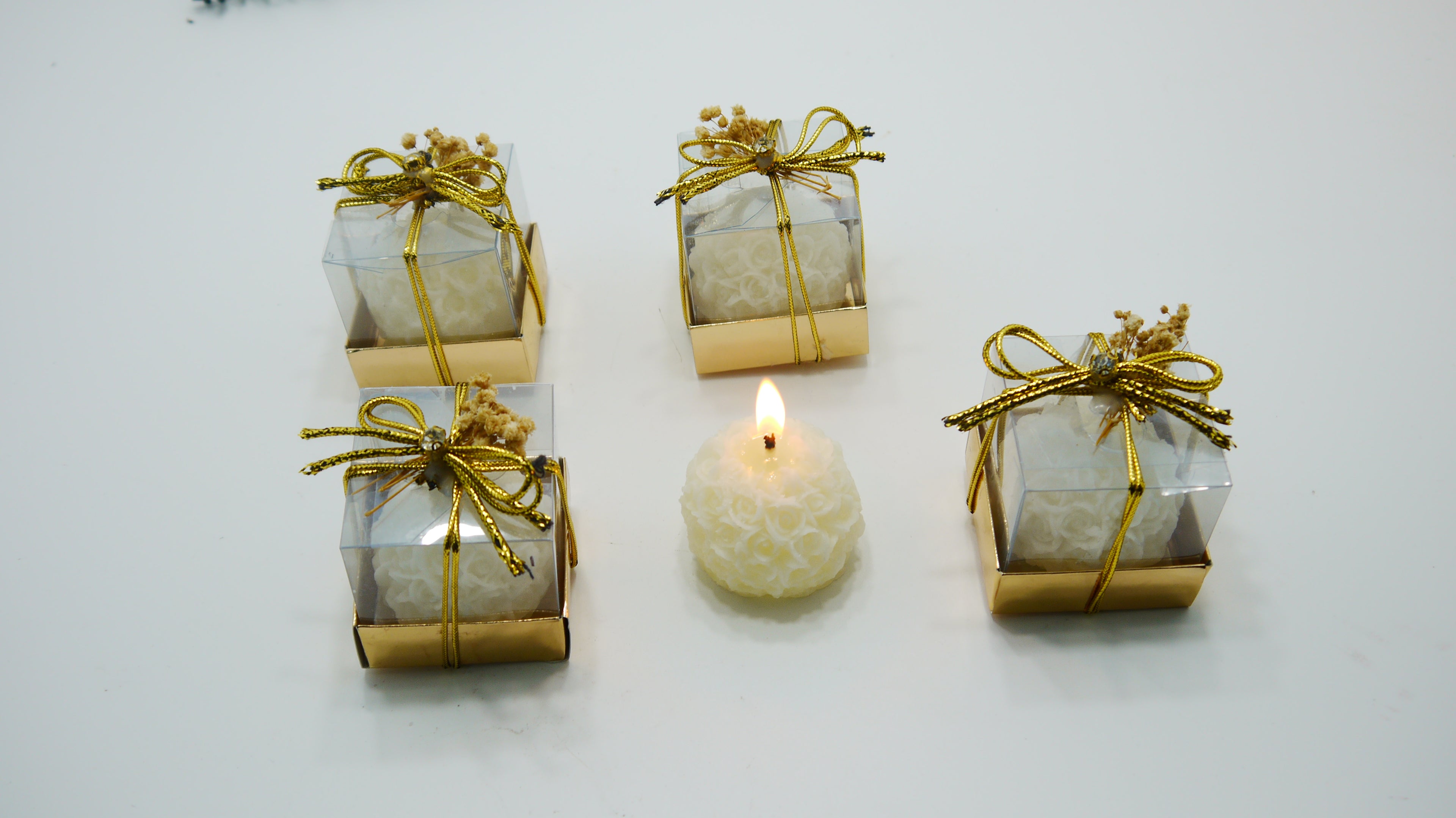 Gül Dokulu Küre Dekoratif Mum