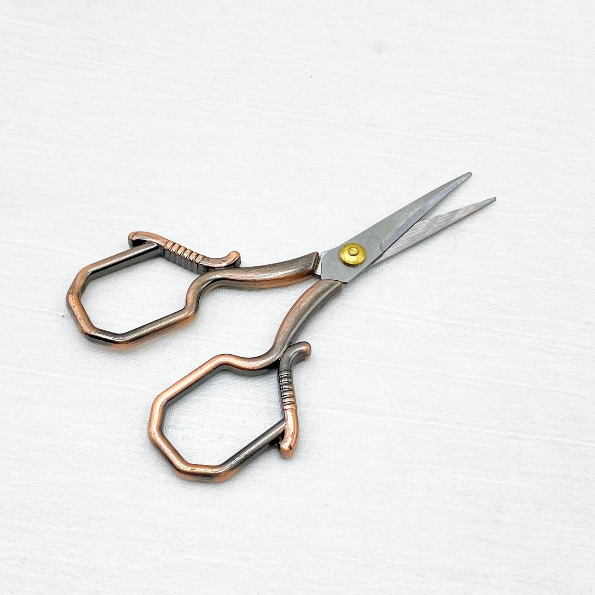 Altıgen Saplı El İşleri Makası