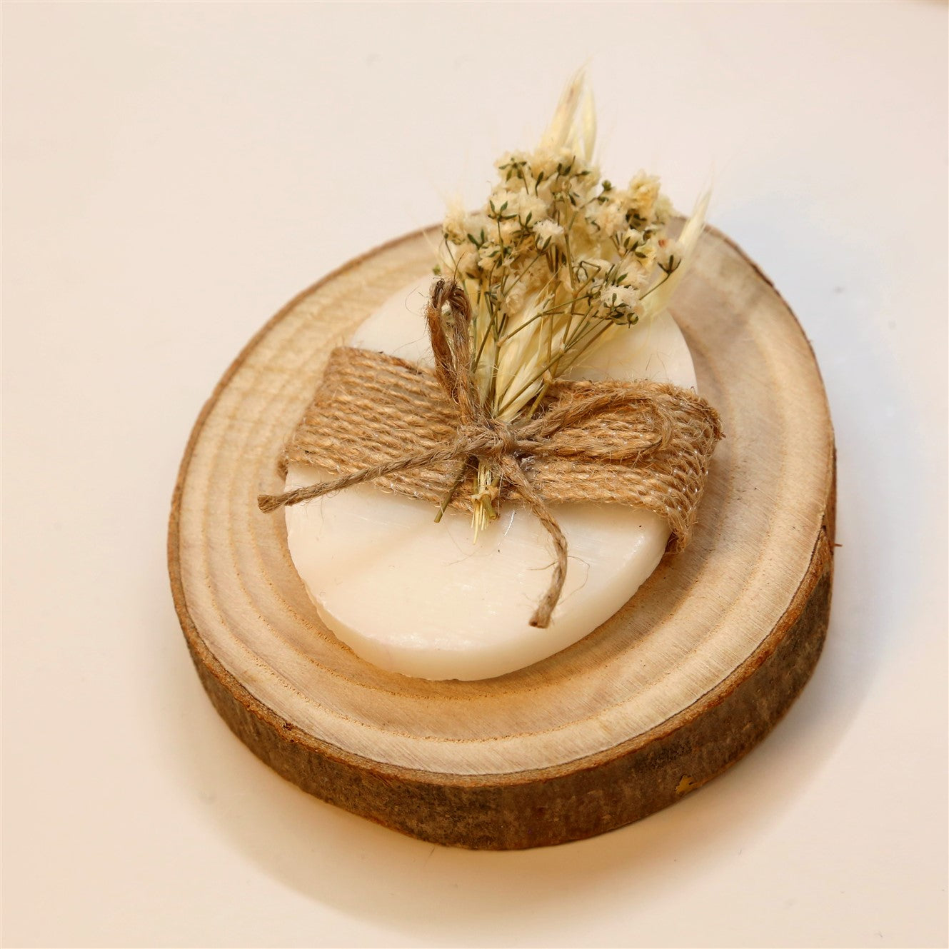 Doğal Hasır Süslemeli Oval Sabun