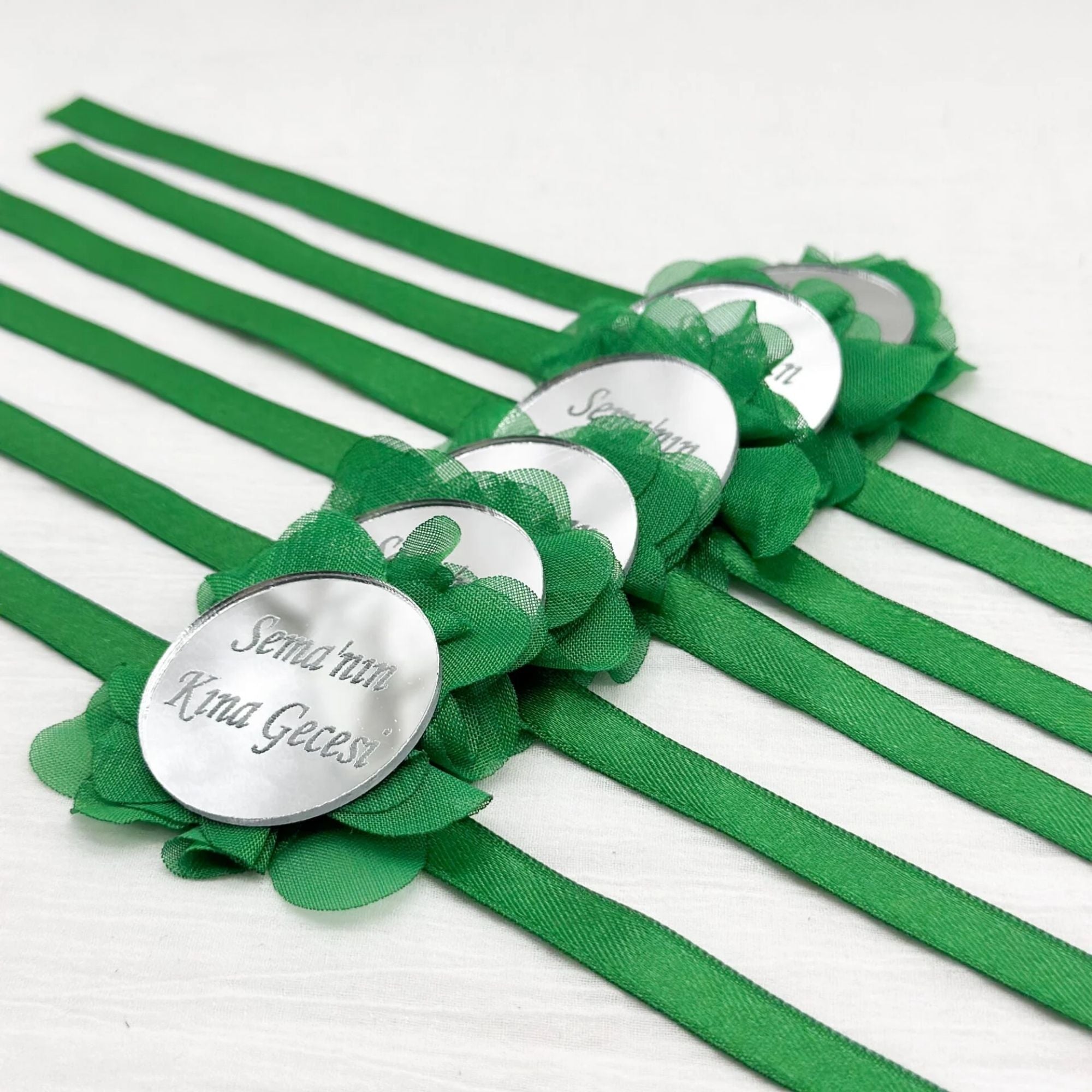 Pleksi İsimlikli Saten Nedime Bilekliği