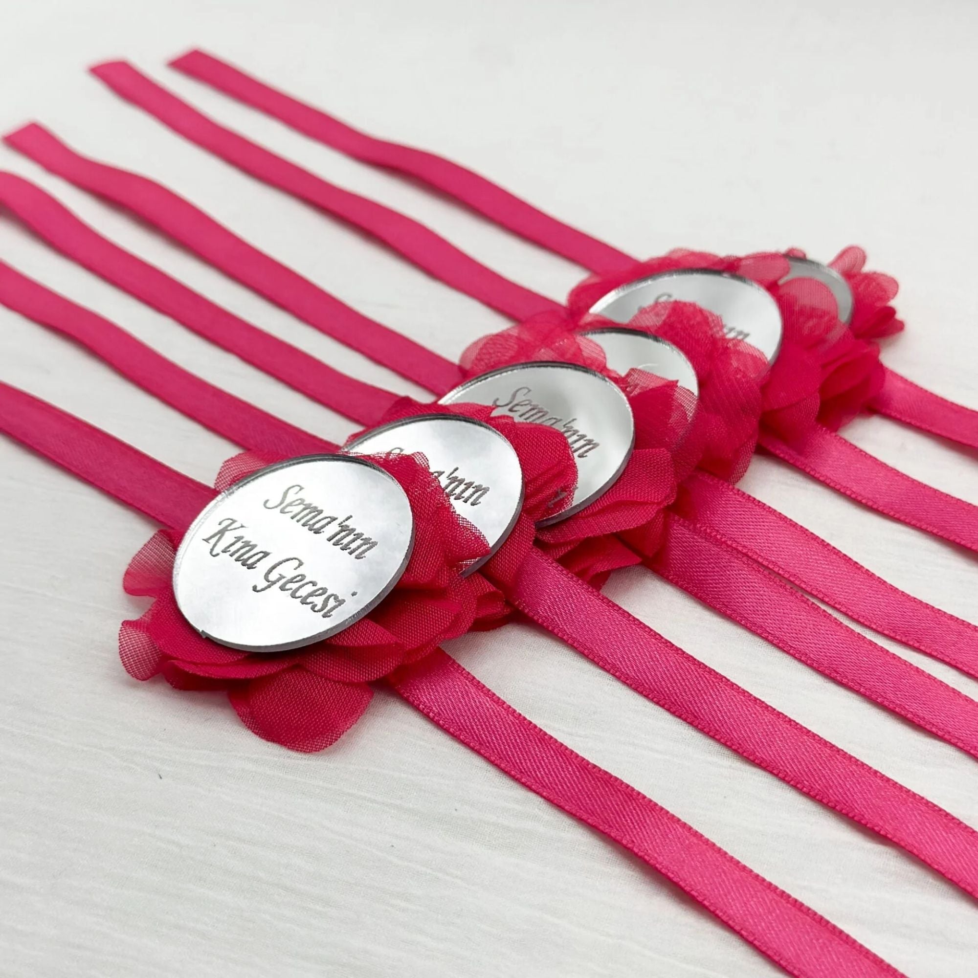 Pleksi İsimlikli Saten Nedime Bilekliği