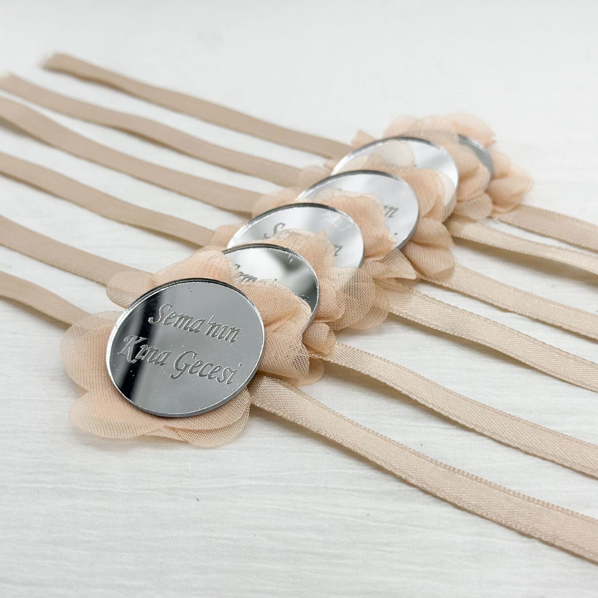 Pleksi İsimlikli Saten Nedime Bilekliği